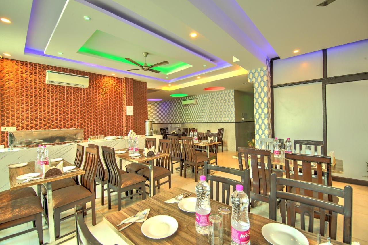 Hotel Smart Plaza Delhi Airport New Delhi Exterior foto